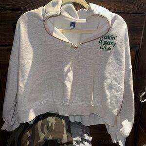 Cropped Light Gray 'Takin' It Easy Club' Hoodie